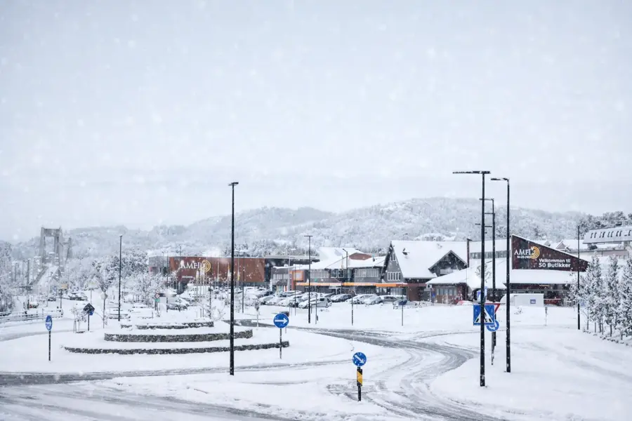 Knarvik i snø