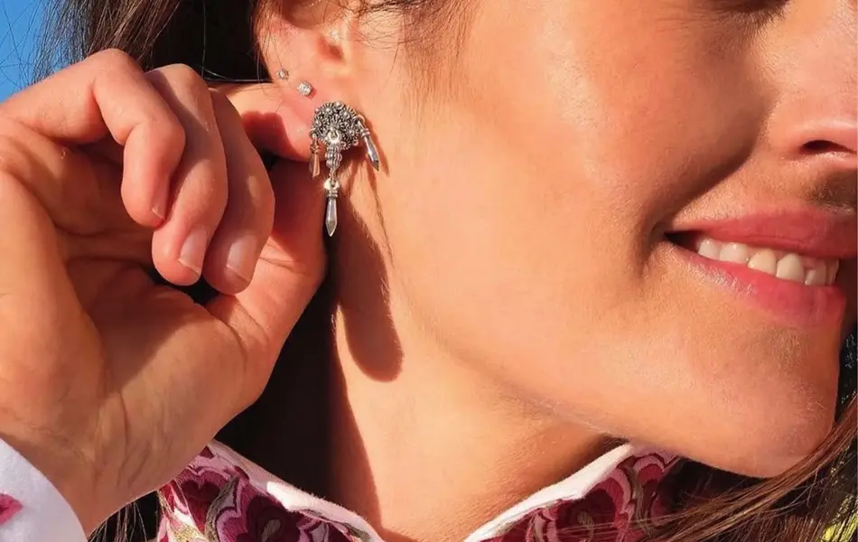 Dame med bunadsøredobber