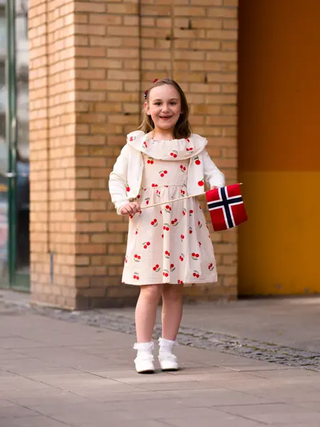 Barnemote 17 mai - inspirerende antrekk til gutt og jente på 17 mai