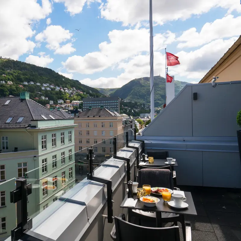 Frokost på terrassen på Thon Hotel Bristol Bergen