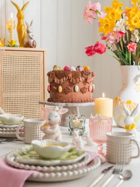 Dekket bord til påske