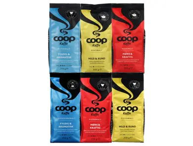 Utvalg av kaffe fra Coop i ulike varianter.