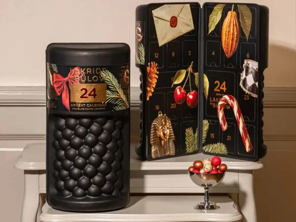 Lakrids by Bülow Large-calendar-open-tables-4-3