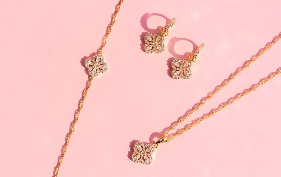 Smykke, armbånd og ørepynt