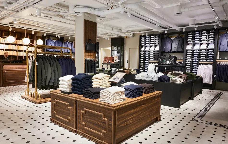 butikkinnredning og klær hos volt åsane storsenter