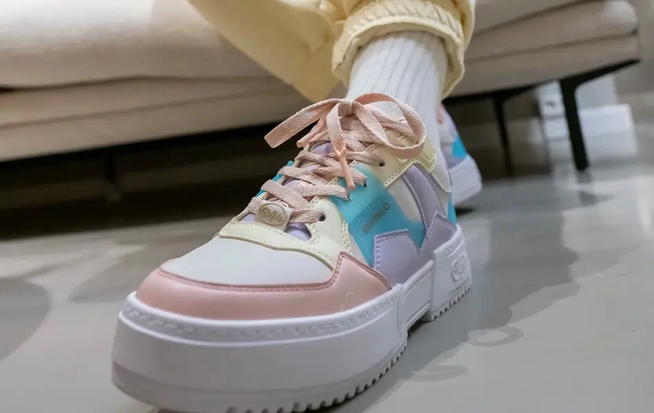 Pels produkter og lange jakker hos Freyja