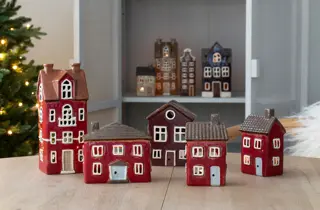 Mester Grønn_Village lyshus_s