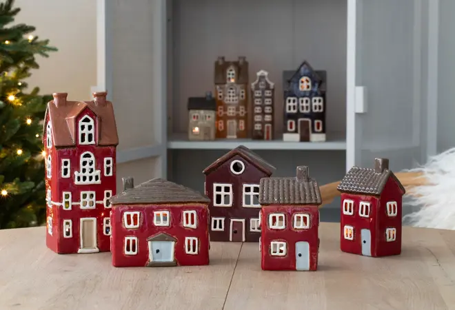 Mester Grønn_Village lyshus_s