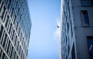 Fasadevask på diagonalen. 