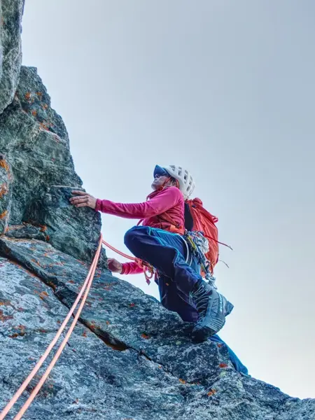 14 Stående –  Terapi med utetrening – Norrøna.jpg