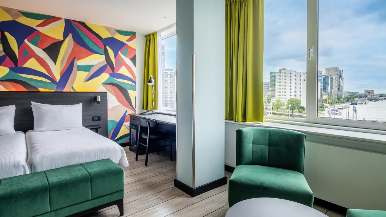 ThonHotelRotterdamSuperiorRoomRiverView
