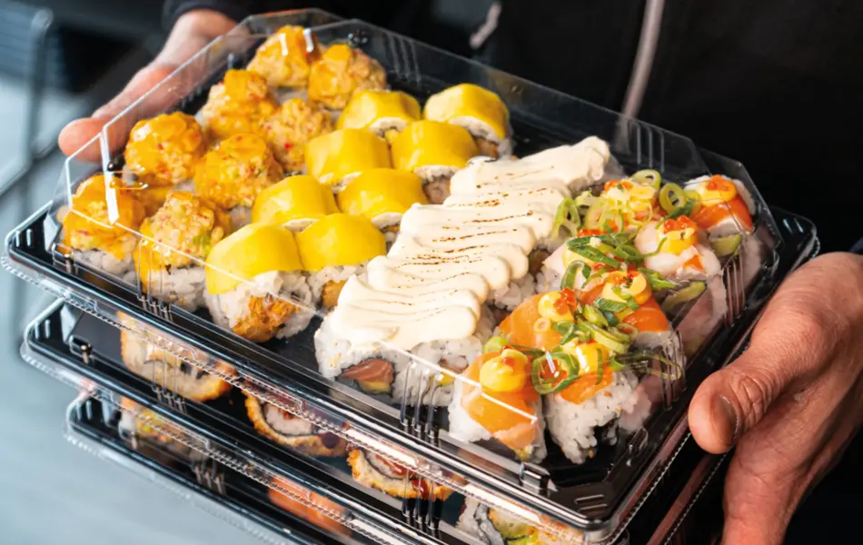 sushibrett takeaway frå iSushi
