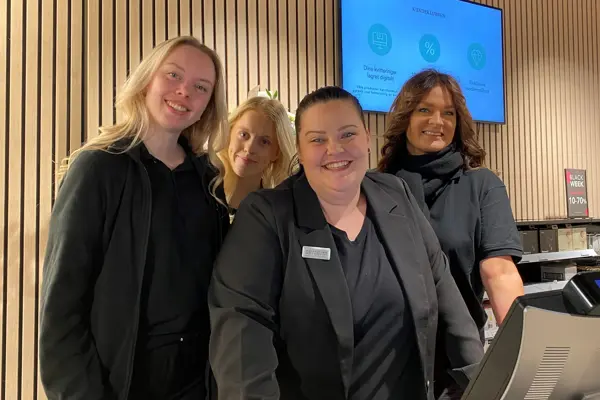 Fire damer som jobber hos Christiania Belysning