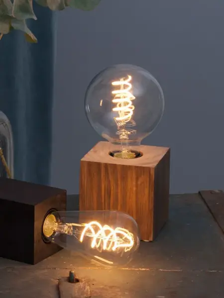 Kub bordlampe fra Christiania Belysning