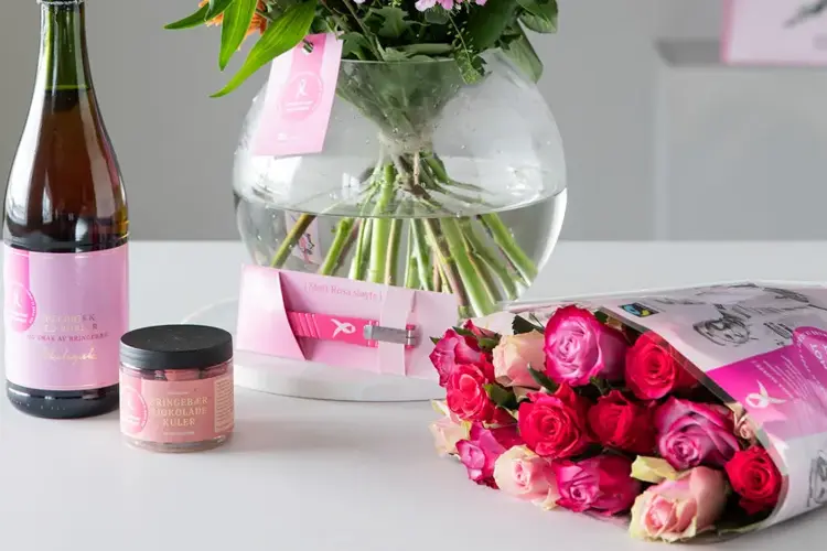 Hos Mester Grønn får du kjøpt Rosa sløyfe-produkter i hele oktober.