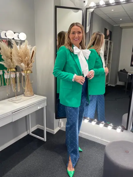 Blazer og bukse med splitt