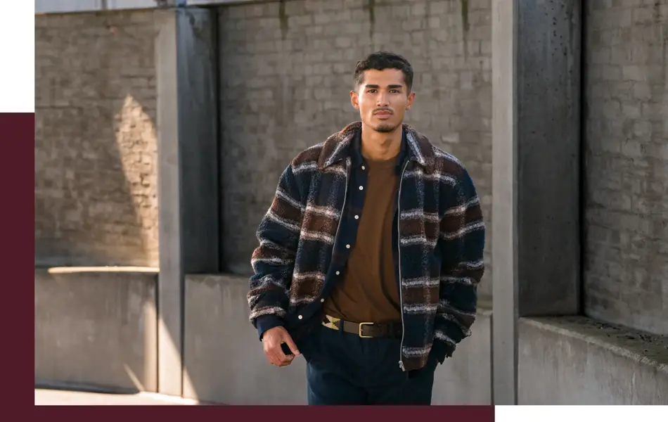 Mann viser høstmote