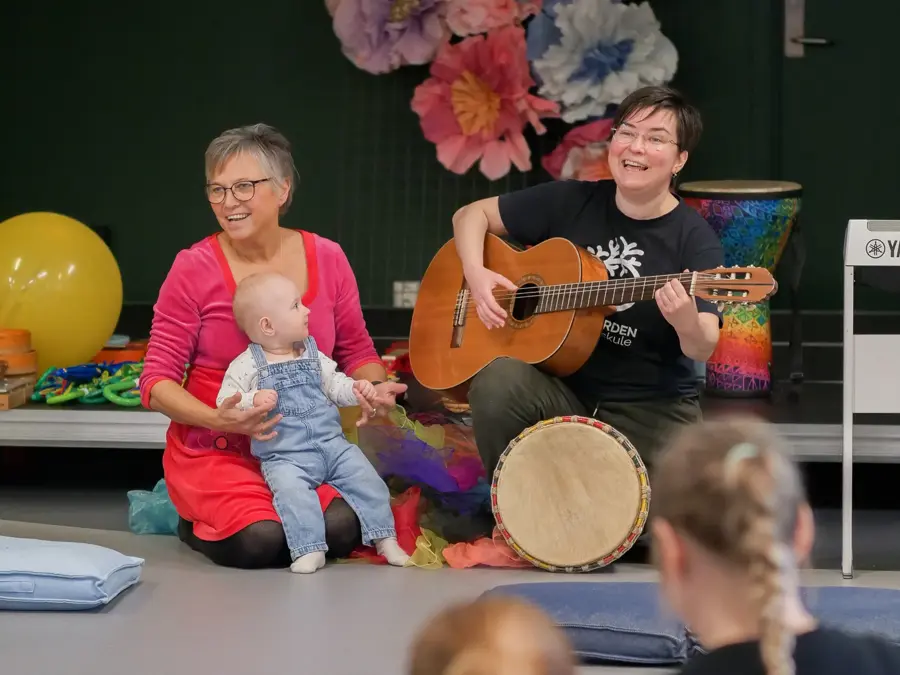 Babysang med Erika og Elena