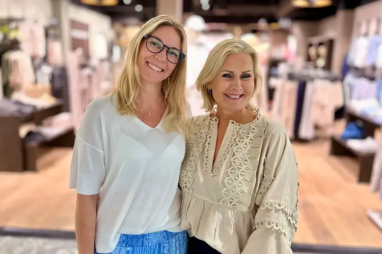 Stafettpinnen går fra Synnøve til Linda på FreeQuent - Tidligere kollegaer og gode venner i 5 år. "Linda var det opplagte valget," sier Synnøve! 