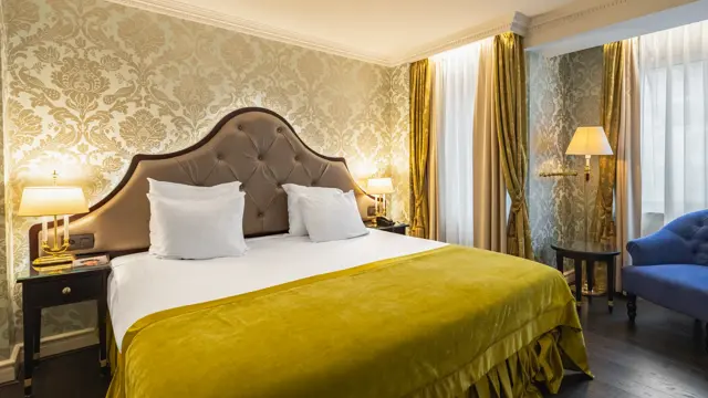 Stanhope_Hotel_Club