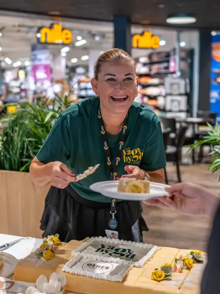 Vågsbygd-dagene amfi vågsbygd kjøpesenter årets kjøpesenter pensjonisttreff gratis kake