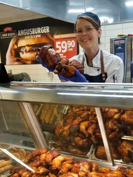 ferskvaresjef bak varmedisken