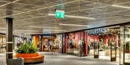 Thon senter Triaden interiør, gang mellom butikker.
