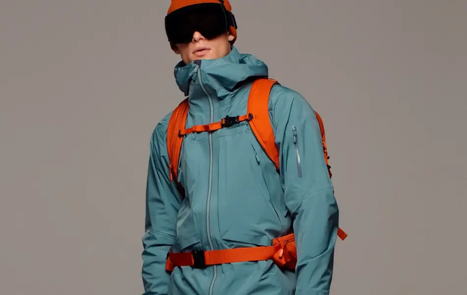 Mann med turutstyr på