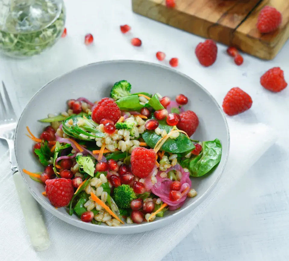 Salat fra jordbærpikene