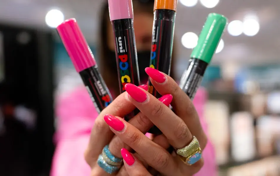 Nike joggesko og tusjpenner i mange farger 