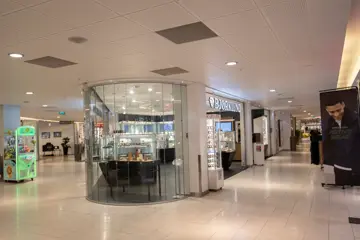 AMFI Larvik fellesareal, i gang mellom butikker