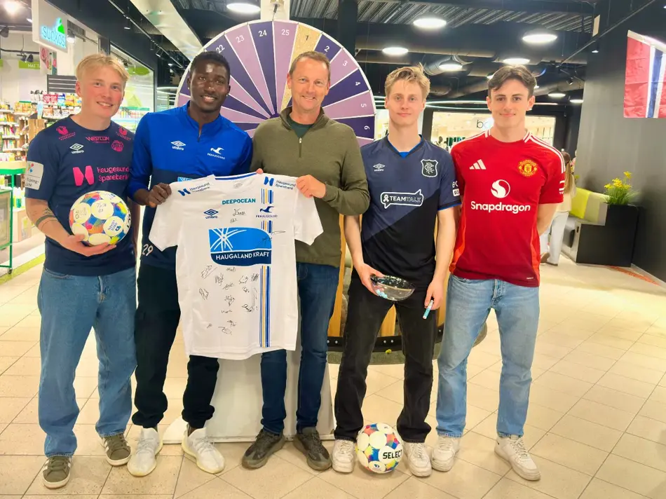 FotballtrøyeFredag