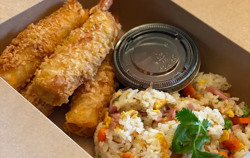 stekt ris og tempura scampi