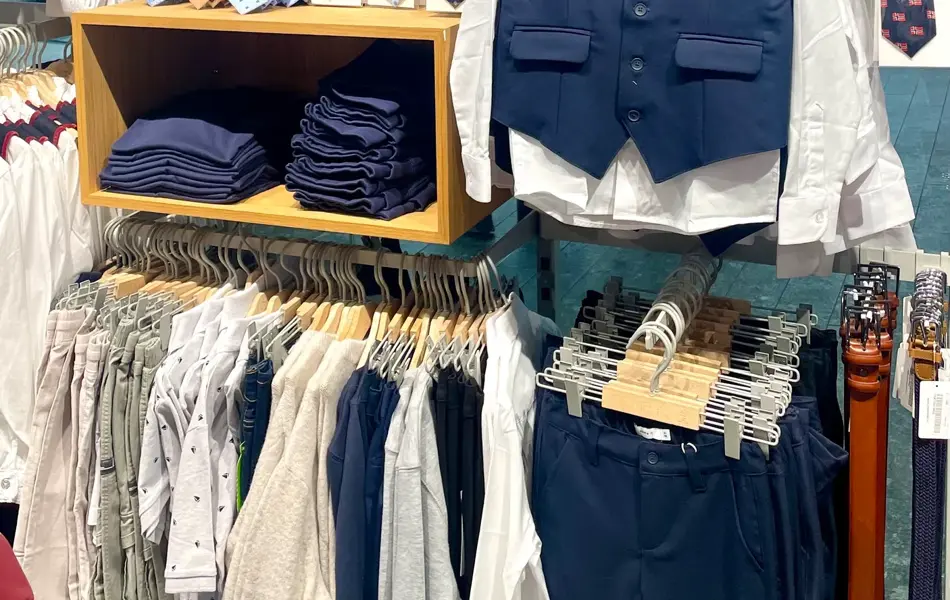 Dress og tilbehør fra Brando Kids