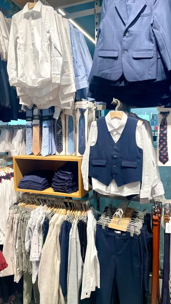 Dress og tilbehør fra Brando Kids