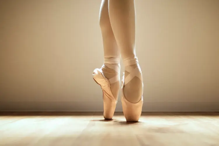 Female ballerina practicing in studio,Kyoto,Japan