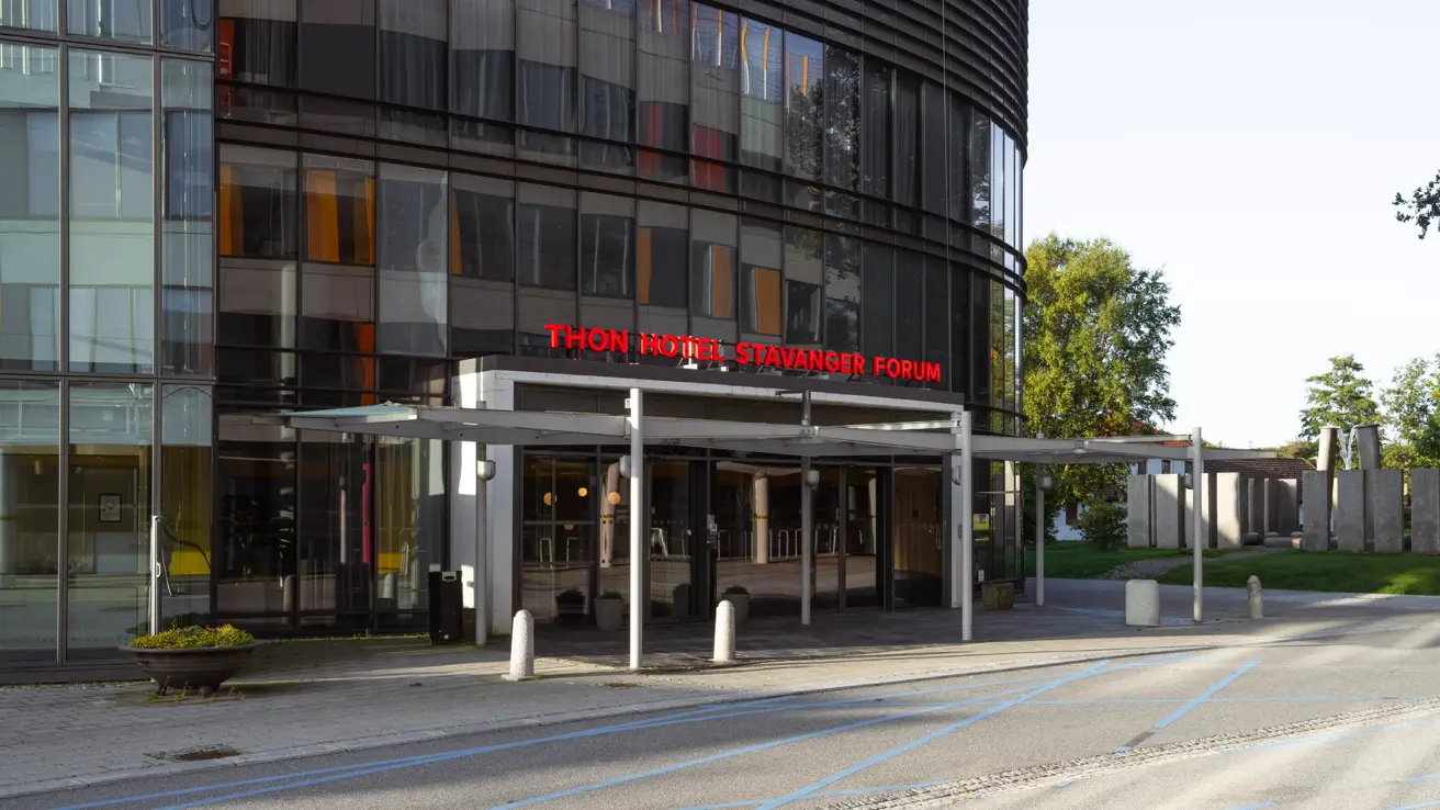 Fasade og inngangspartiet til Thon Hotel Stavanger Forum