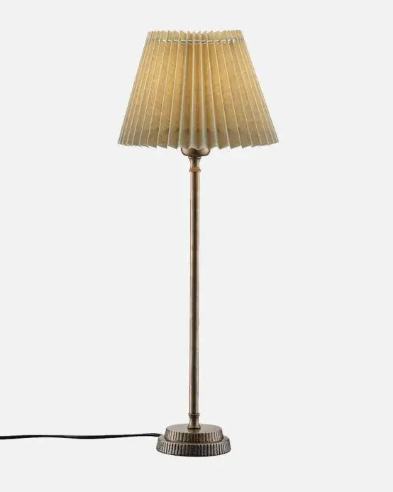 Kent stakelampe med skjerm fra Christiania Belysning