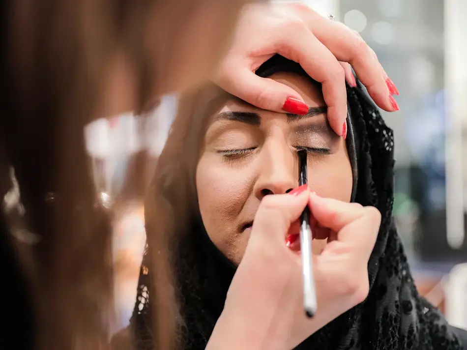 Øyne som blir sminket