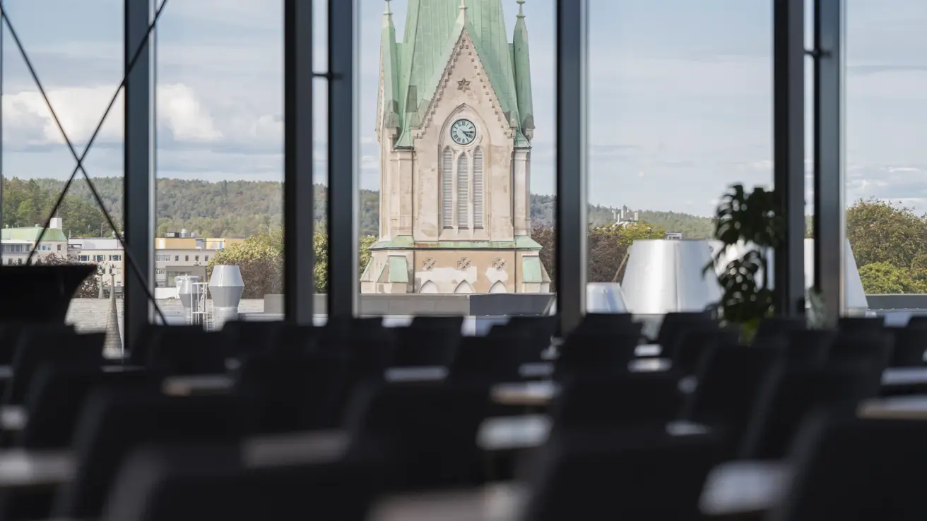 Utsikt over byen fra møterom