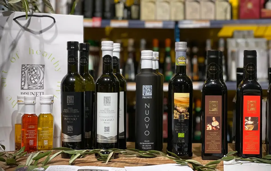 Mange ulike flasker med matolje