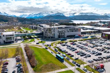 AMFI Moa fasade ovenfra, tatt med drone