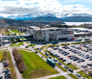 AMFI Moa fasade ovenfra, tatt med drone