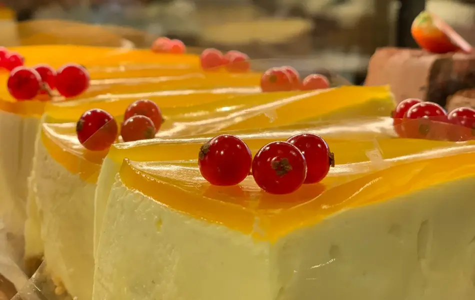 gul ostekake med rips