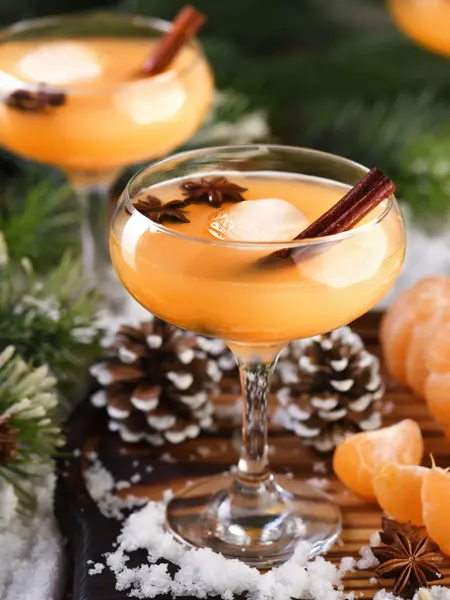 Drink med juledekorasjoner