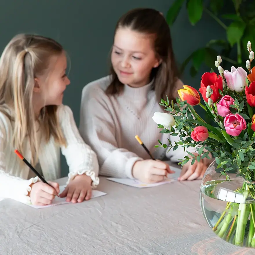 Røde og rosa blomster til morsdag og valentines, fra mester Grønn