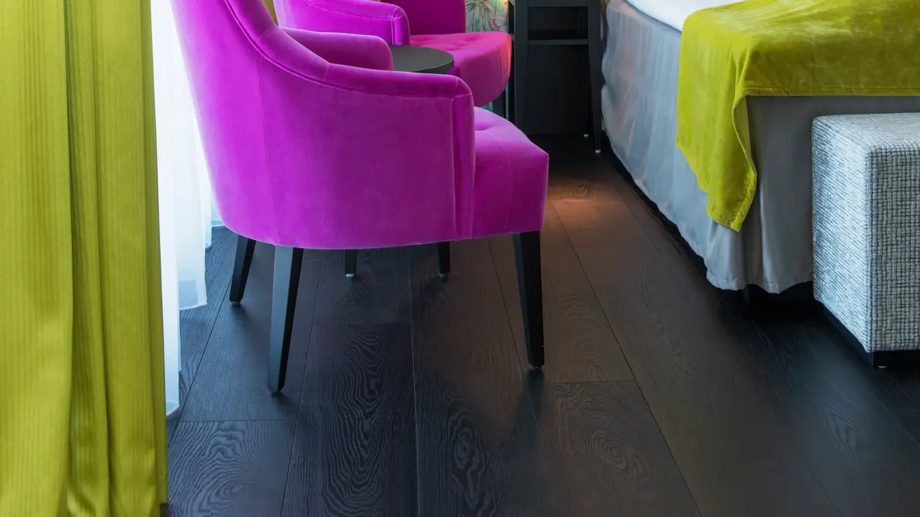 Stoler i suite på Thon Hotel Opera