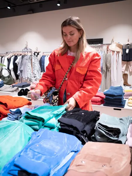 Janka Polliani plukker favoritter på Sandvika Storsenter