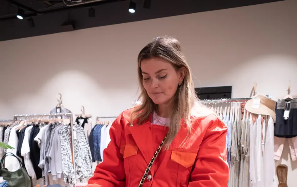 Janka Polliani plukker favoritter på Sandvika Storsenter