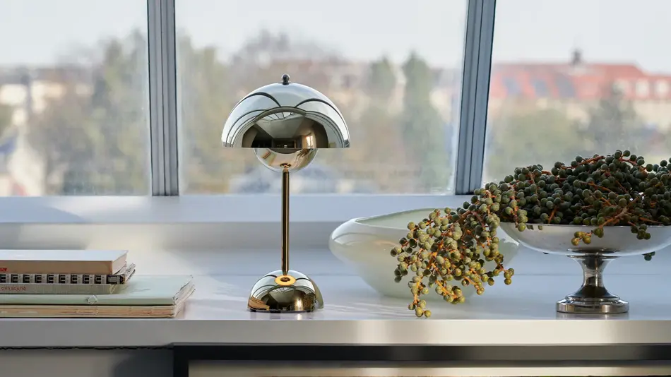 Lampe i krom fra Christiania Belysning